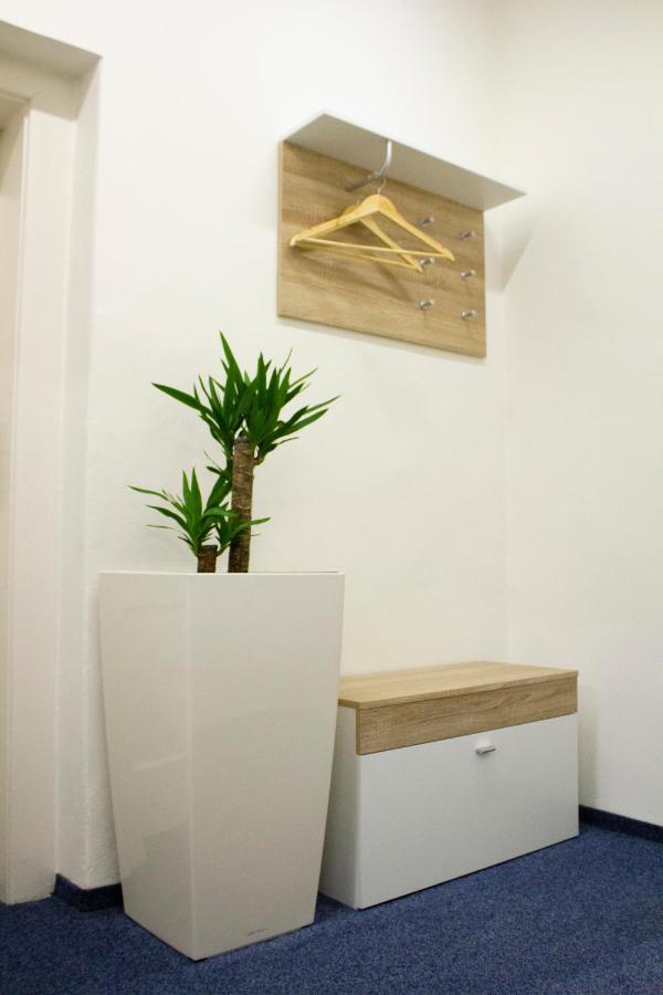 Blue Apartment In Beautiful English Style Garden With Atmosphere Praga Esterno foto